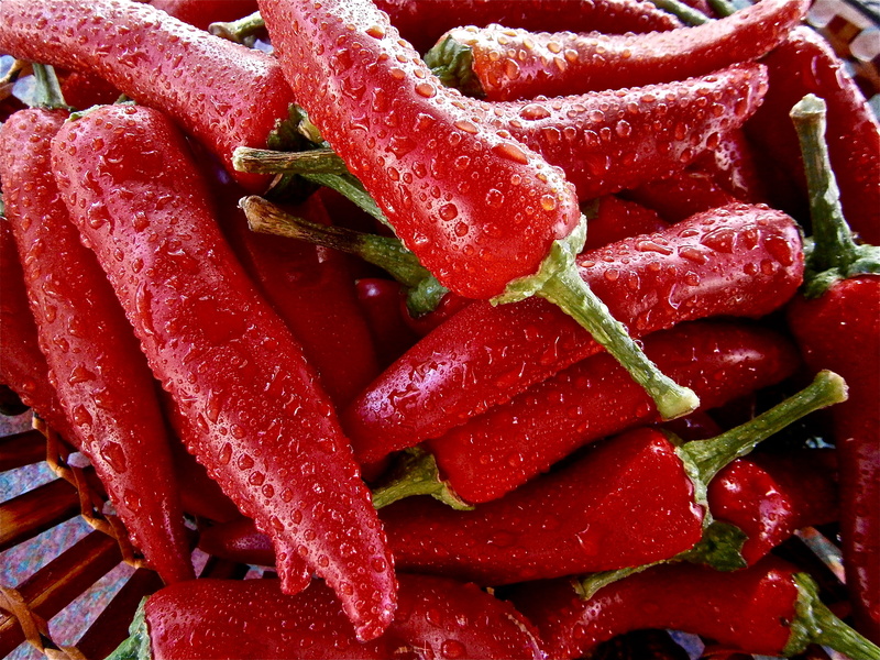 pepper, large group of objects, heat - Temperature, strawberry, chili, backgrounds, pepper - Vegetable, full frame, food, organic, heap, raw Food, temptation
