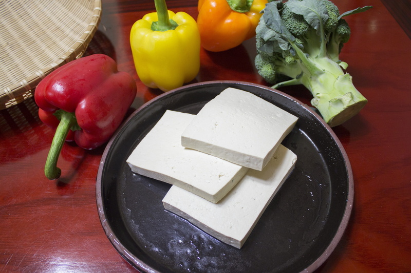 slices, tofu, tomato, bell, fruit, healthy Eating, indoors, still life, peppers, bell peppers, raw food, close-up, dairy product, korean, bell pepper, food