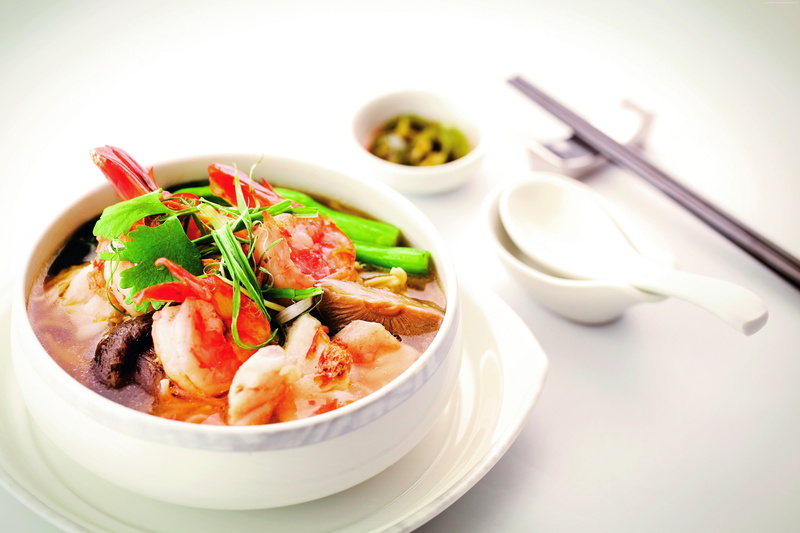 tomato sauce, seafood soup, greens, mushrooms, scallops, 5K, shrimp