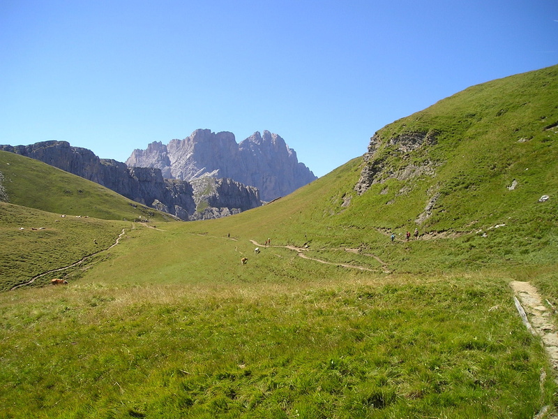 clear sky, no people, Geisler, mountain, blue, way, land, hike, outdoors, green color, scenics - nature, Range, grass, trail, Hiking, tranquility, mountains