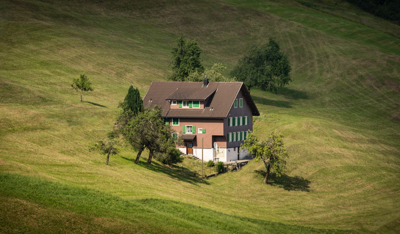 photography, built structure, house, beauty in nature, building, high angle view, meadow, nature, rhress, shadow, architecture, tree, farm, land, chalet