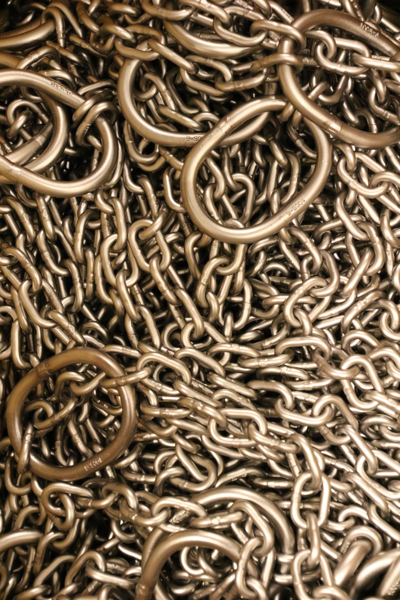 context, metal, full frame, still life, large group of objects, strong, heap, strength, backgrounds, directly above, studio shot, weakest link, man made object