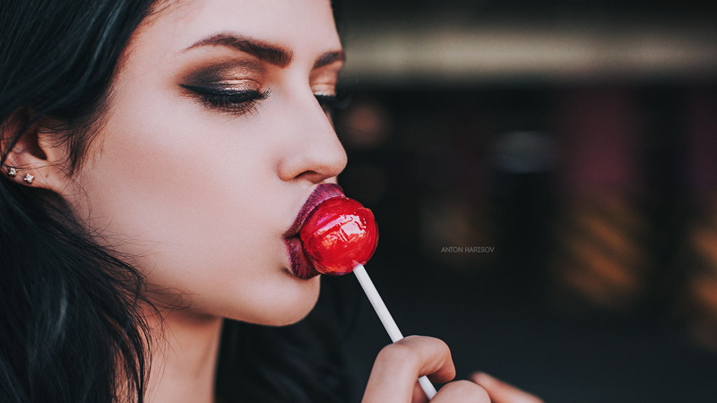 eyeliner, women, makeup, Fotoshi Toshi, face, 1080P, Anton Harisov, portrait, depth of field, lollipop