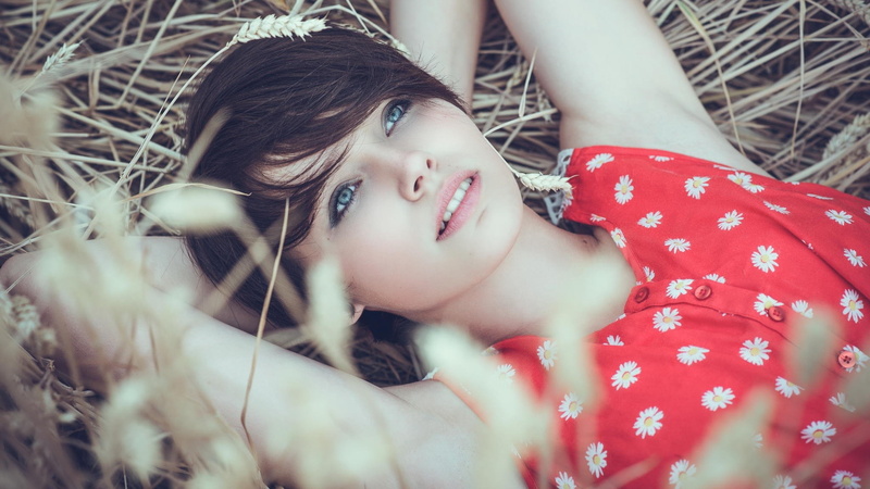 spikelets, blue eyes, 1080P, lying on back, women, short hair, armpits