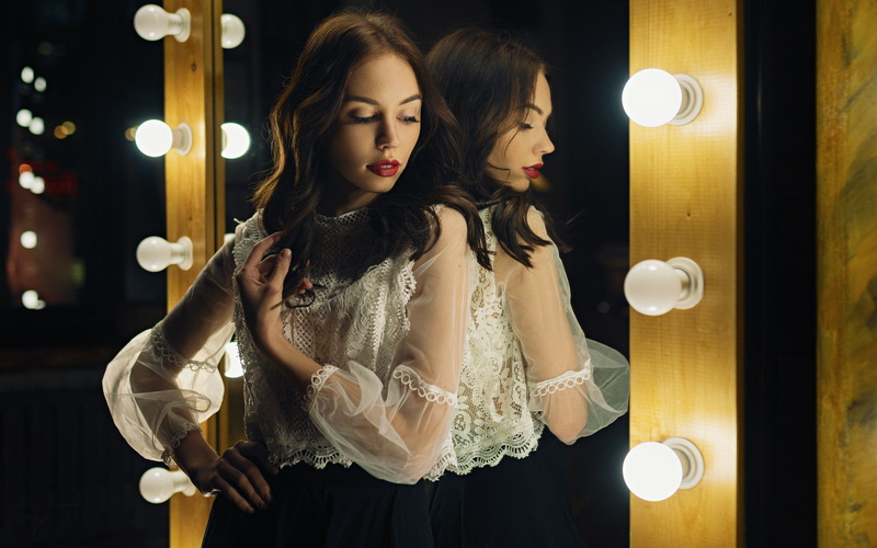 leisure activity, fashion, front view, night, young adult, Sergey Zhirnov, adult, 1080P, clothing, young women, model, lighting equipment, lifestyles