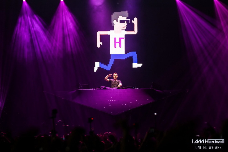 United We Are, indoors, fun, crowd, Amsterdam, DJ, lighting equipment, stage, real people, occupation, light, Robbert van de Corput, nightlife, stage light