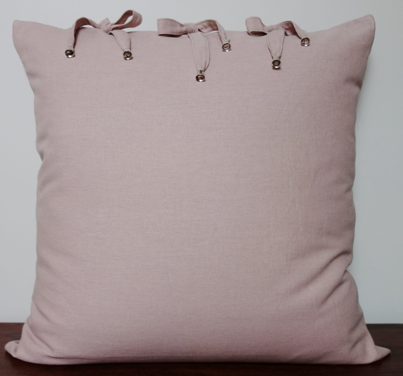 copy space, day, business, message, the scenery, textile, pink color, blank, Couch, convenience, 2K, clothing, paper, flax, pillows, the elegance, frill