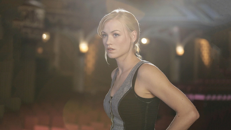 portrait, street, one person, Chuck, young adult, night, hair, architecture, contemplation, beautiful woman, Yvonne Strahovski, city, blond hair, beautiful people