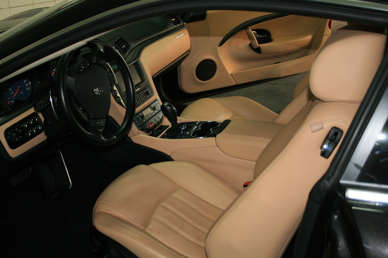 car, luxury, car washes, transportation, glass - material, day, 4K, vehicle seat, Maserati, motor vehicle, Malaga, mode of transportation, land vehicle