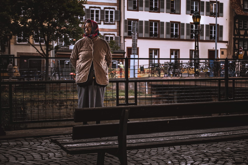 real people, lifestyles, built structure, adult, 2K, rear view, architecture, city, day, strasbourg, casual clothing, building exterior, warm clothing