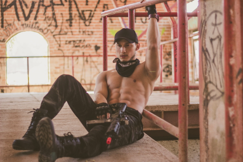 real people, leisure activity, handrail, full length, man, portrait, model, muscles, floor, exercising, toy, young men, architecture, 4K, strength, day