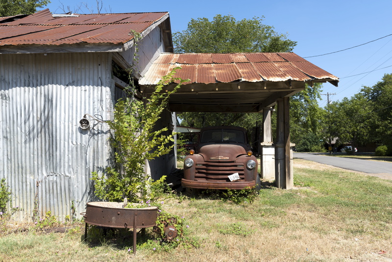 no people, built structure, rusted, growth, day, vintage car, transporter, pick-up truck, united states, front or back yard, sky, Traffic, architecture