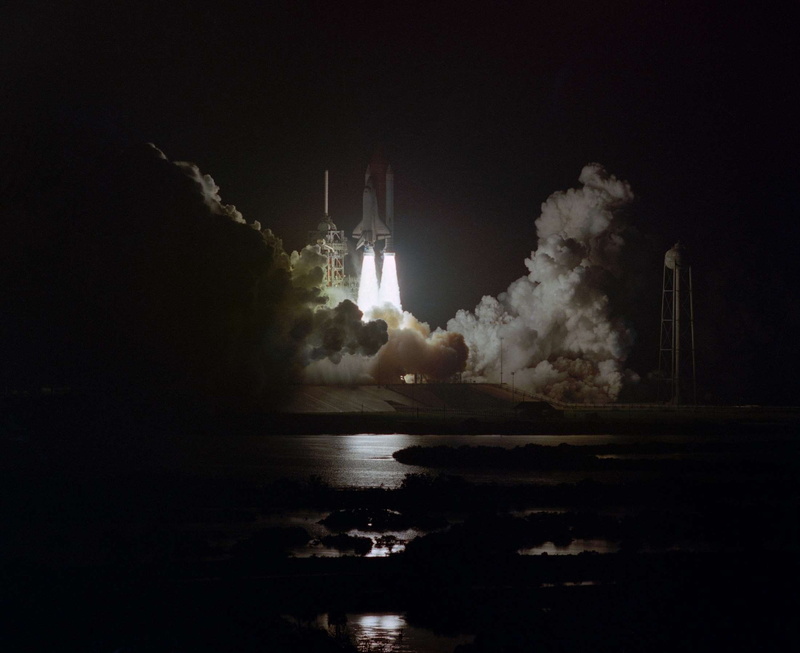 architecture, flight, 1080P, built structure, liftoff, space exploration, nasa, mission, sky, outdoors, air pollution, water, building exterior, no people