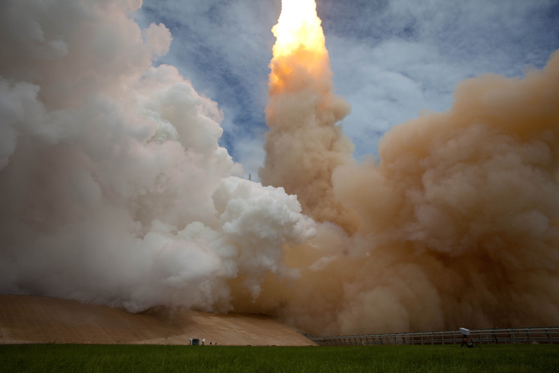 space, ominous, blastoff, fighting, liftoff, nature, thrust, exploding, 5K, taking off, power, environment, fire - natural phenomenon, smoke, aggression