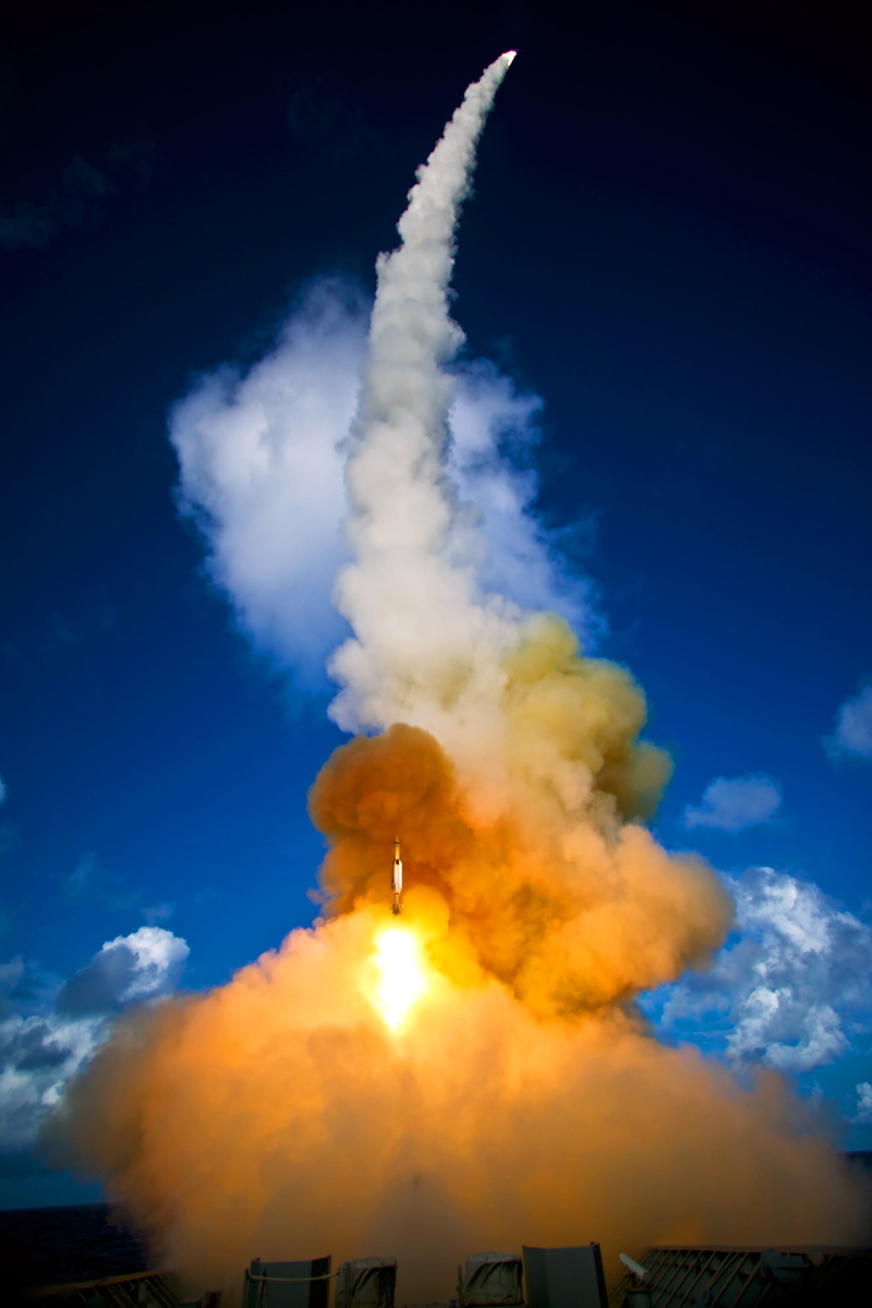 rocket, nature, 4K, environmental issues, flames, smoke, blue, smoke - physical structure, science, outdoor, day, colors, outdoors, clouds, blast off