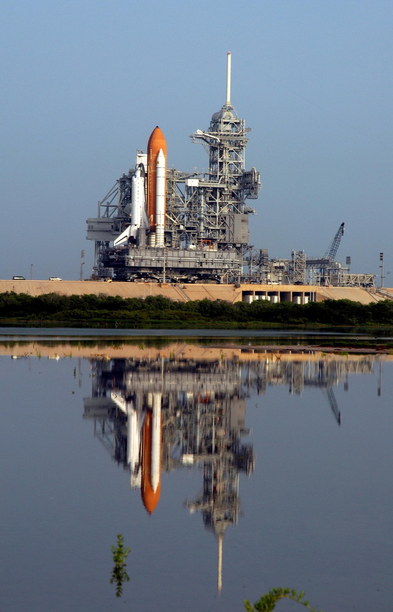 astronauts, flight, travel destinations, atlantis space shuttle, water, outdoors, 1080P, rollout, orbit, spacecraft, launch, building exterior, day, spaceship