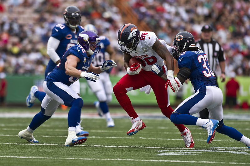 competition, match, competitive sport, defending, playing, screenshot, Professional, all star, team, goal, ball carrier, sports equipment, effort, running back