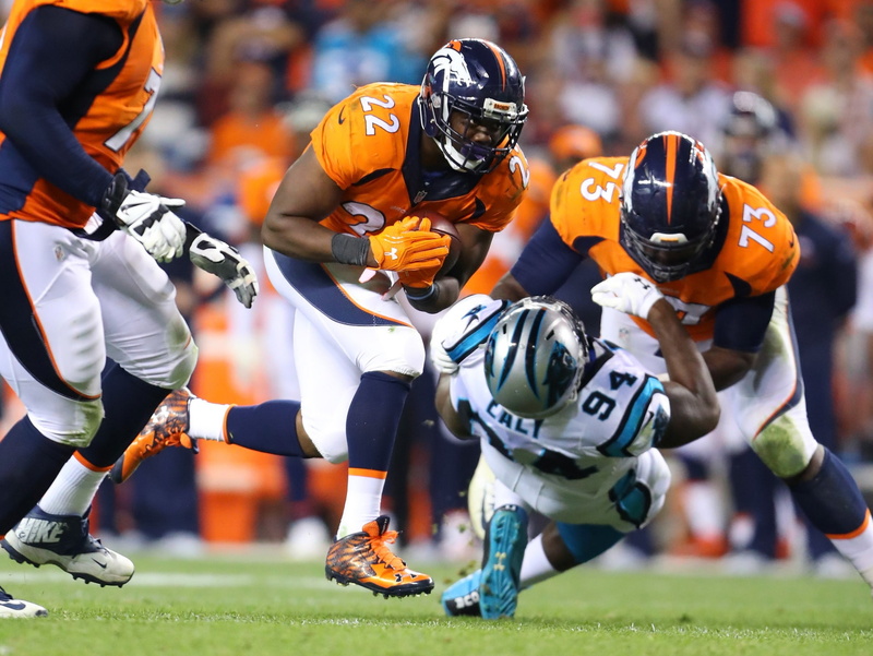 helmet, playing, 1080P, turf, conquering adversity, sports uniform, sports equipment, clothing, team sport, tackling, american football - ball, offense - sporting position