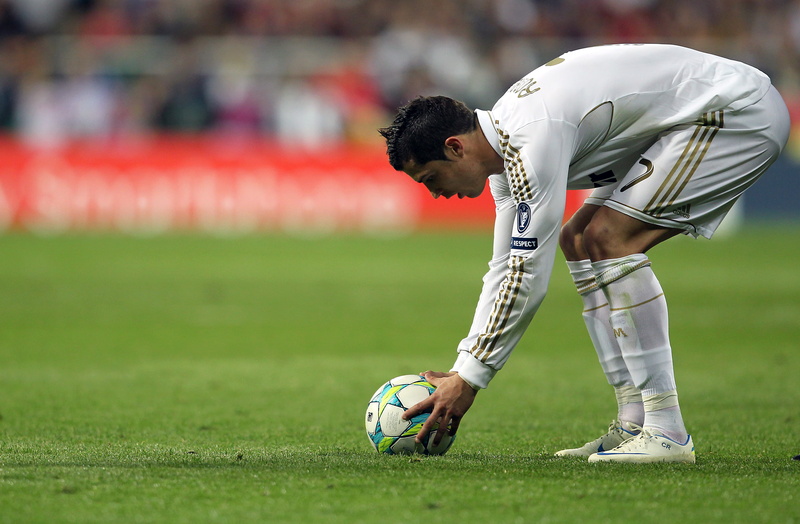 sports equipment, hitting, leather, clothing, sport, motion, ball, Ronaldo, blue, white, sportsman, men, one person, soccer, grass, penalty, the ball, 2K
