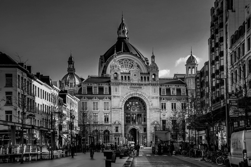 city, group of people, history, outdoors, city life, nature, sky, belief, built structure, tourism, facade, 2K, antwerp, belgium, place of worship, arch