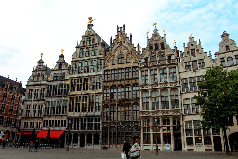 architecture, nature, concrete, travel destinations, dark, men, structures, grey, history, real people, incidental people, grote markt, lifestyles, near