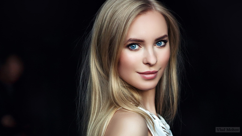 1080P, blonde, Viktoria Pichkurova, simple background, portrait, women, Victoria Pichkurova, model, black background, Vlad Mohov