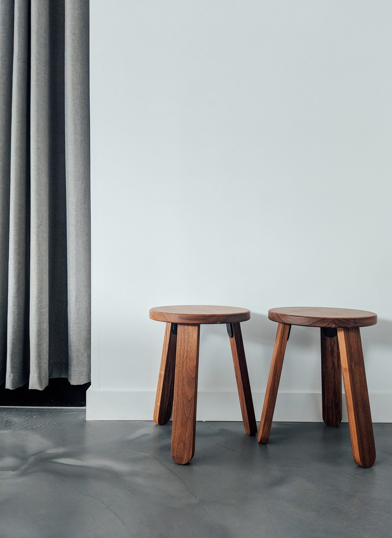 wall, table, copy space, brown, chairs, minimalist, wood - material, no people, architectural column, lifestyle, curtain, minimal, chair, empty, indoor