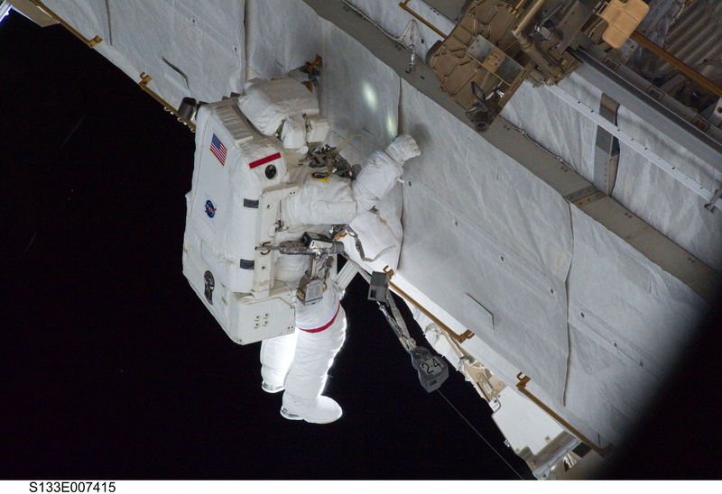 technology, one person, job, working, people, security, adult, extravehicular activity, occupation, pack, construction site, Suit, industrial equipment