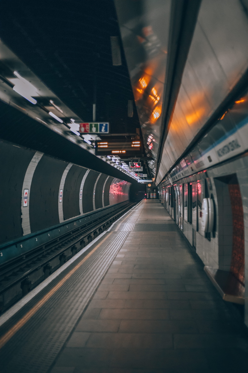 instum, gray, built structure, transportation, direction, railroad station platform, no people, track, the way forward, rail transportation, public transportation