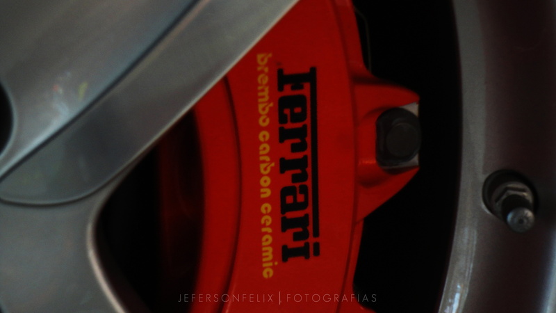 Ferrari FF, number, text, instrument of measurement, refueling, gasoline, close-up, fossil fuel, sign, red, fuel and power generation, accidents and disasters