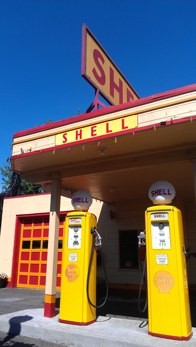 blue, yellow gas pump, 2K, Gas Station, connection, gasoline, fuel pump, blue sky, outdoors, pay phone, building exterior, sign, western script, yellow