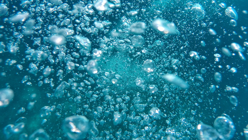 diving, backgrounds, snowflake, no people, blue, sub, blizzard, bubble, ocean, snow, purity, water, close-up, full frame, snowing, air bubbles, sea, bubbles