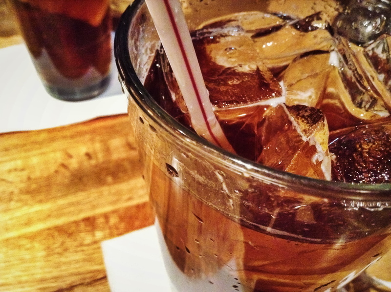 indoors, table, frozen, cup, freshness, whiskey, cold temperature, clear, ice cube, still life, 2K, beverage, tea, straw, alcohol, glass - material, glass
