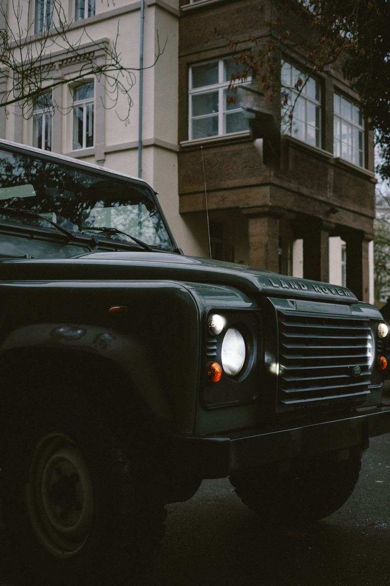 no people, coupe, built structure, 4K, historical car, land vehicle, mode of transportation, building exterior, vehicle, machine, old, offroad, carporn