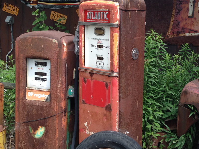 fuel pump, no people, Antique, old-fashioned, western script, Old, nature, telephone booth, technology, 2K, refueling, connection, telephone, instrument of measurement