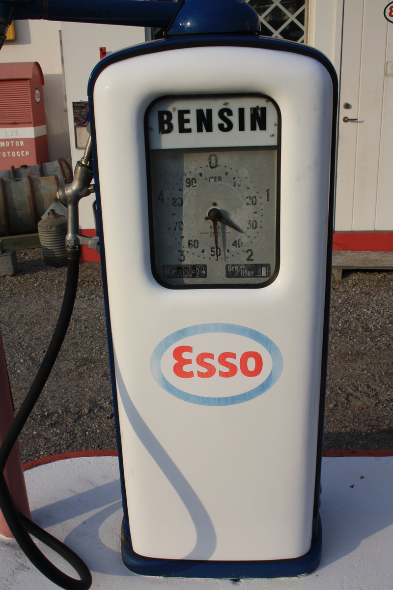 close-up, gasoline, outdoors, technology, western script, filling, refueling, fuel pump, number, 4K, petrol, information sign, gas station, day, fuel and power generation