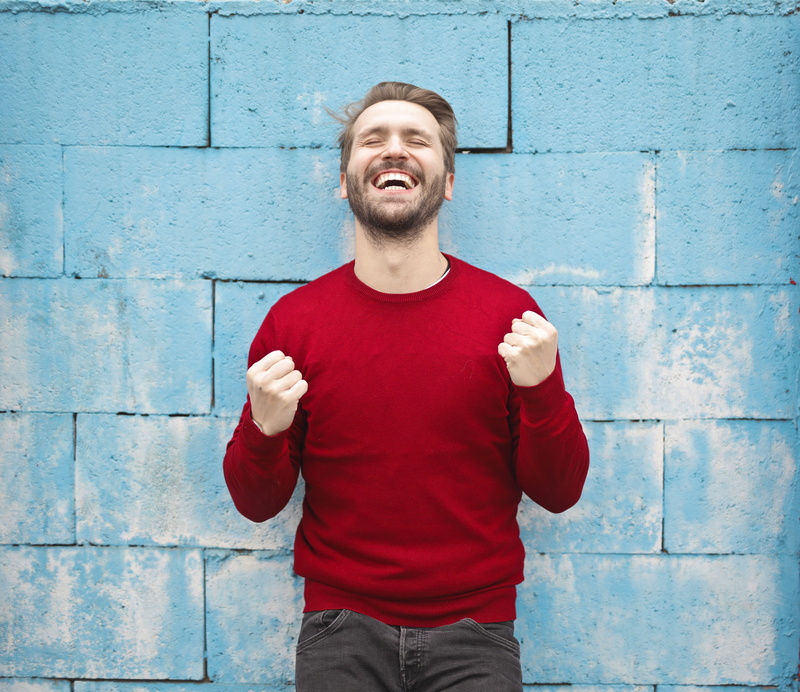 neck, joy, young adult, front view, portrait, positive, men, happiness, casual, style, person, three quarter length, face, gesture, sweatshirt, laugh, background