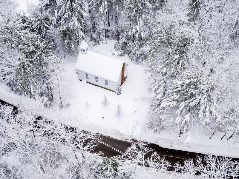 landscape, building, 4K, beauty in nature, house, white color, land, background, covered, motor vehicle, white, aerial, drone view, trees, day, snow, nowhere