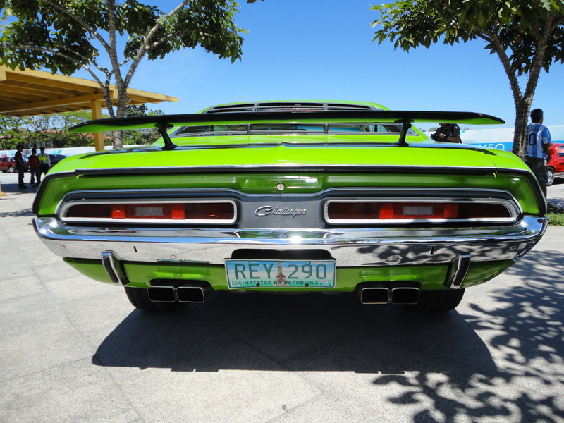 american, automobile, automotive, outdoors, shadow, retro styled, shiny, motor vehicle, retro, mode of transportation, 4K, muscle car, day, street, land vehicle