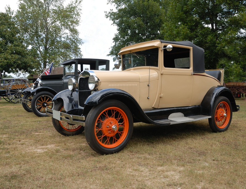 old, icon, no people, tree, vintage cars, wheel, auto, mode of transportation, the past, design, transportation, restoration, land vehicle, automotive