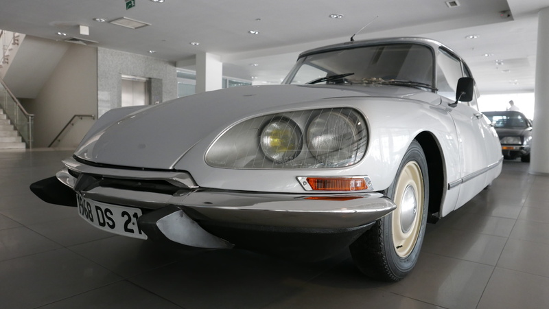 indoors, ds, citroen, car, no people, classic cars, vintage, classic, transportation system, drive, design, luxury, automotive, flooring, old, automobile