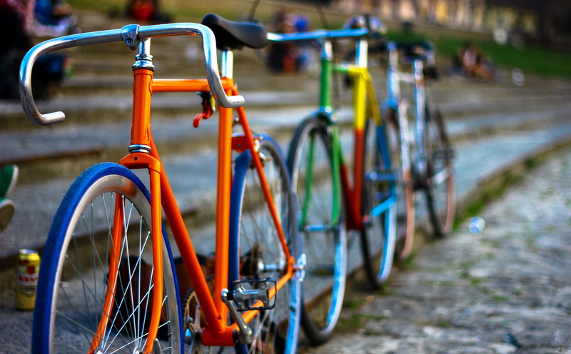 land vehicle, canonuser, Nice, Spring, selective focus, stationary, wheel, 5K, 550d, road, hungary, gyor, bicycle rack, Colorful, mode of transportation