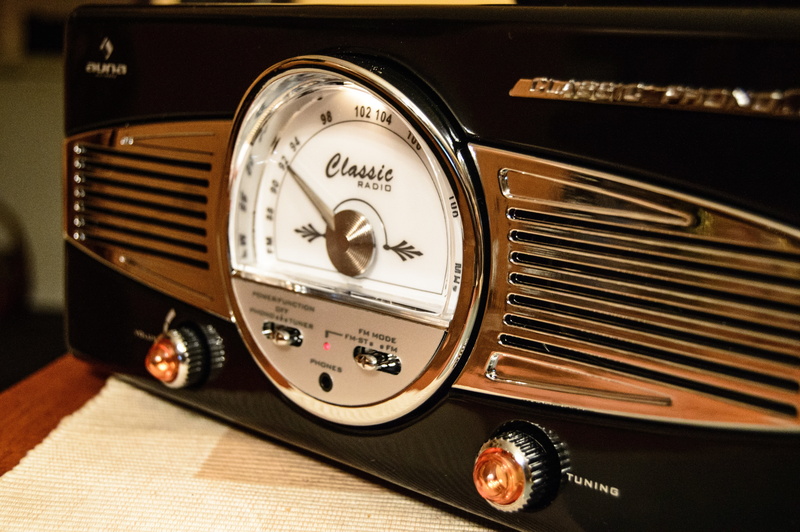 vintage car, oldschool, dial, wealth, no people, silver, nostalgia, technology, brand, analog, black, retro styled, reka, luxury, vinyl, indoors, clock