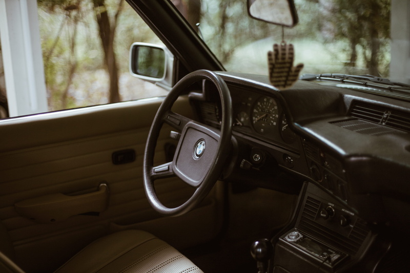 driving, bmw, e21, luxury, no People, transport, air freshener, steering Wheel, mode of Transport, vintage, vehicle Door, 5K, retro, rear-View Mirror