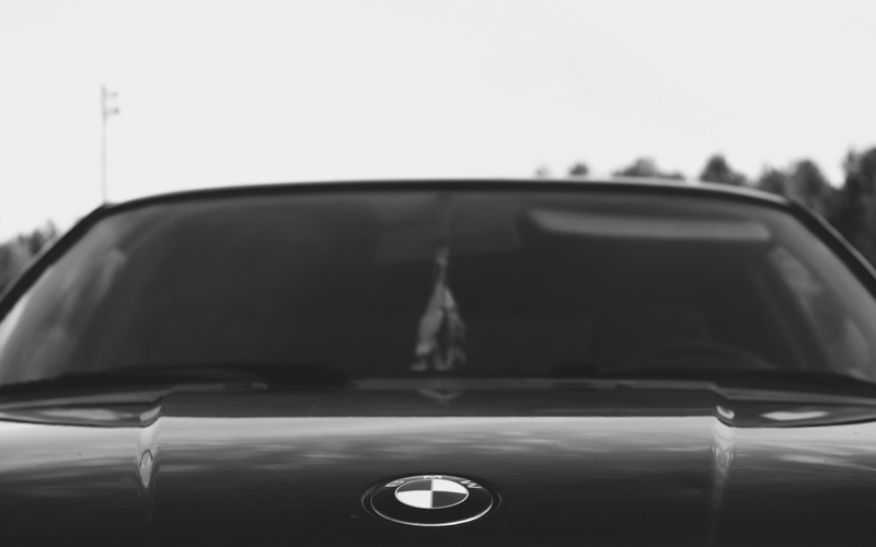 vehicle, car, monochrome, bmw, Air fresheners, BMW E34, reflection, 2K