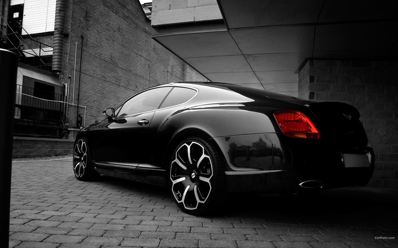 selective coloring, day, building exterior, Bentley, sports car, street, built structure, car, architecture, garage, vehicle, road, city, mode of transportation