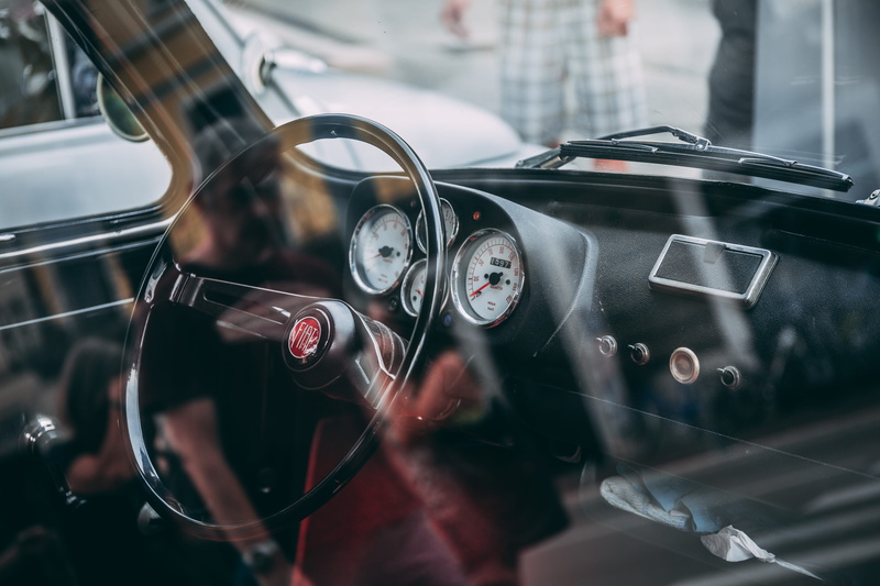day, no people, automobile, vehicle, classic, control panel, 60, focus on foreground, speedometer, 5K, technology, interior, black, 500, reflection, close-up