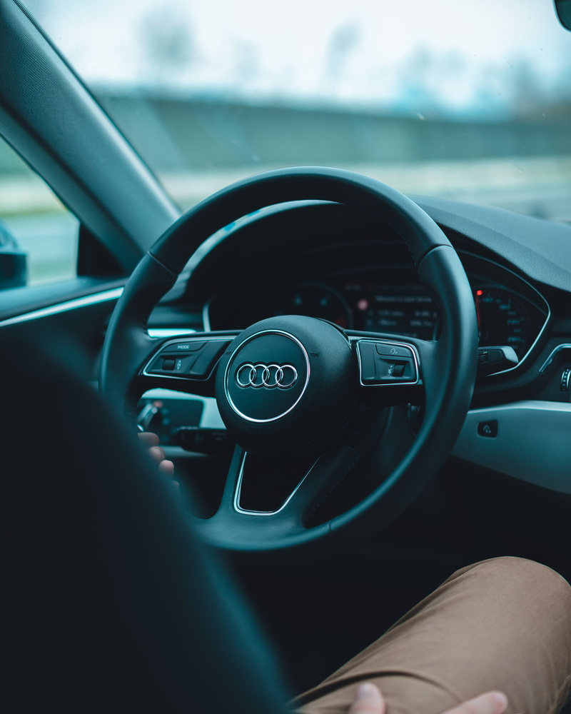 odometer, control panel, shift, automobile, hand, speedometer, a5, style, finger, glass - material, speed, audi, power, driver, travel, vehicle interior