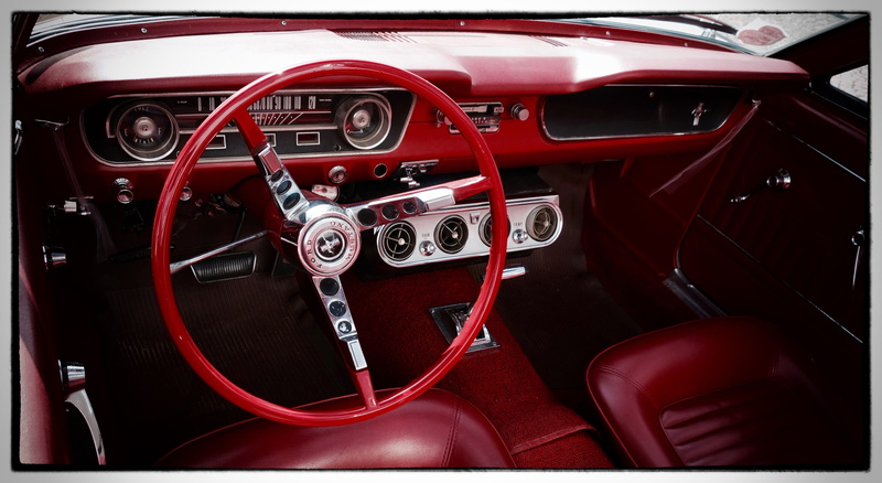 vintage car, motor vehicle, vehicle interior, grey car, retro styled, car interior, mode of transportation, classic, indoors, dashboard, old-fashioned