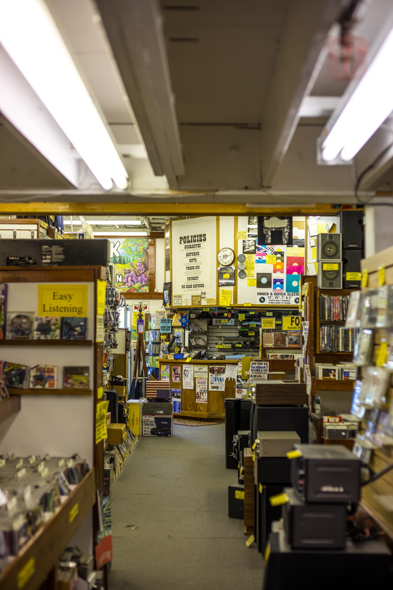 store, vintage shop, abundance, display, assorted, market, turned, shelf, inside, shp, aisle, communication, choice, consumerism, store interior#, music